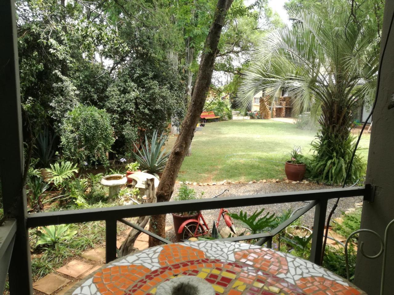 Adam'S Eden Guest House Pretoria-Noord Extérieur photo
